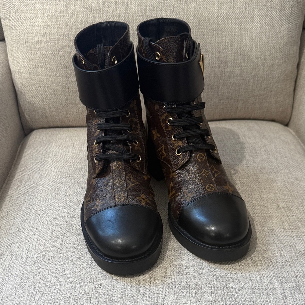 Louis Vuitton Calfskin Monogram Wonderland Flat Ranger Boots 39.5 - Picture 3 of 9